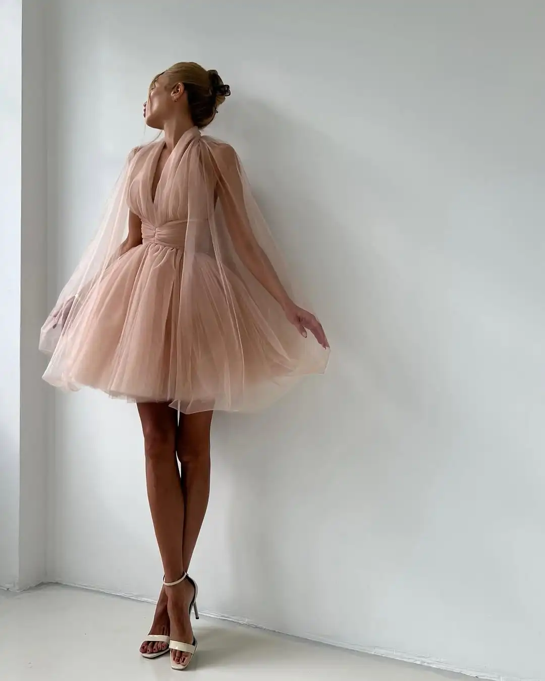 MD Elegant Meat Pink Tulle Prom Dress Bespoke Occasion Modern Dress Simple Photo Shoot Deep V Neck Evening Dress Customized 2025