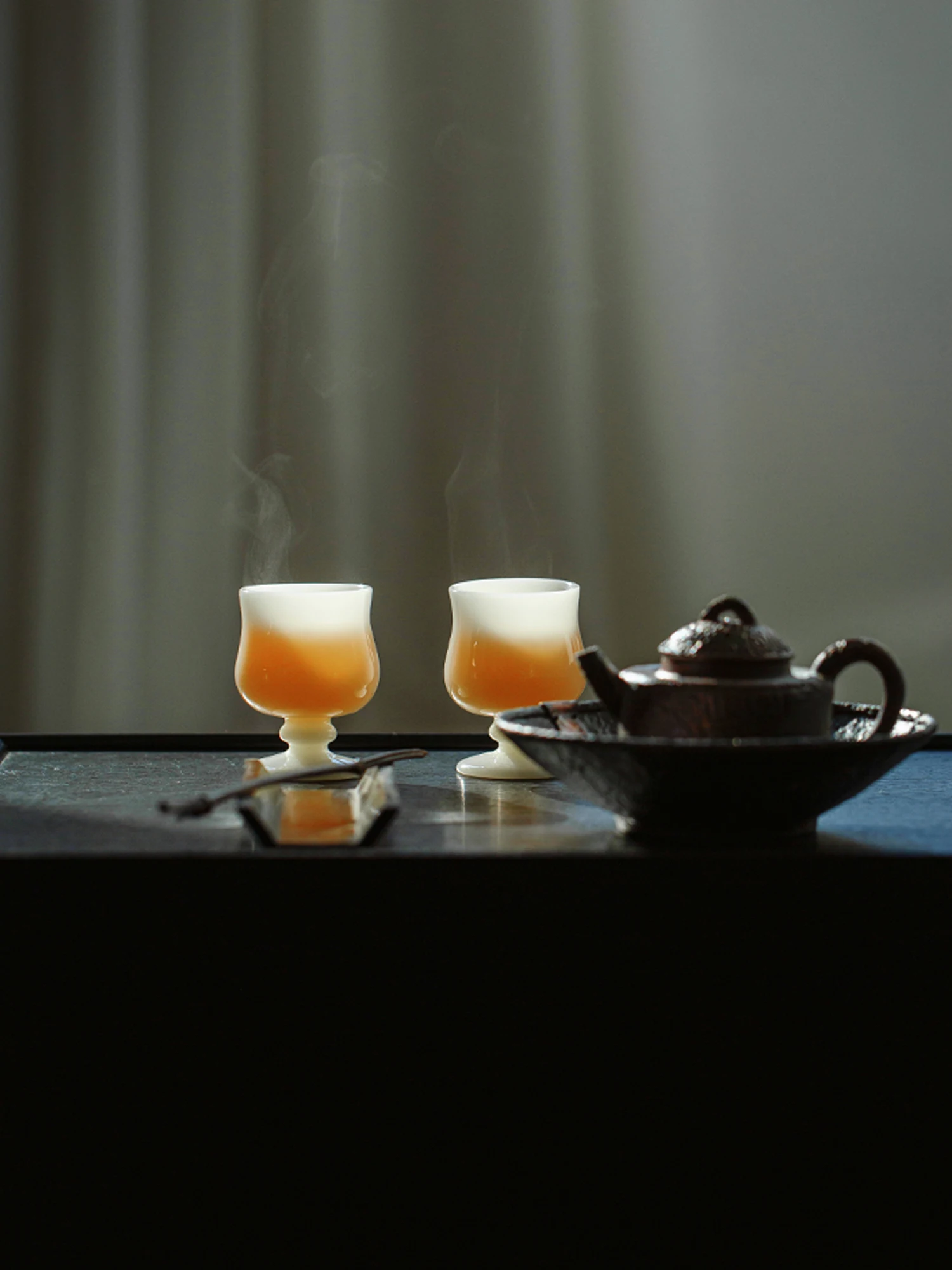 

High Footed White Porcelain Owner Cup Drinking And Smelling Tea Bowl Ice pe Chinese Sle Retro Design for Universal Use