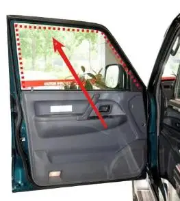 MB669185 Glass Mud Channel Strip for Pajero V30 for Montero V40 V10 Shell for Shogun V32 Only for 3 Doors Shell Left or Right