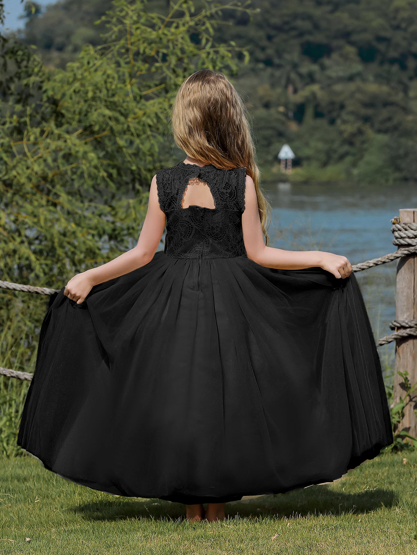 Beautiful Sleeveless Flower Girl Dress New Design Ball Gown Prom Fashion Dresses Kids Tulle Princess Pageant Fancy Wedding