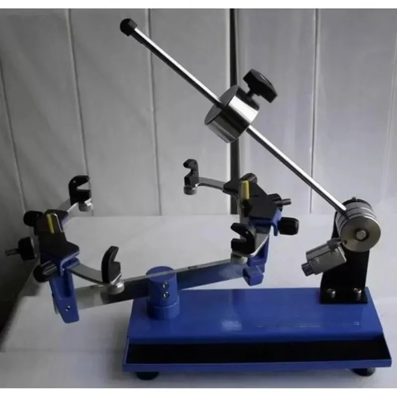 Best-selling badminton racket stringing machine, heavy-duty weaving and tensioning racket stringing machine.
