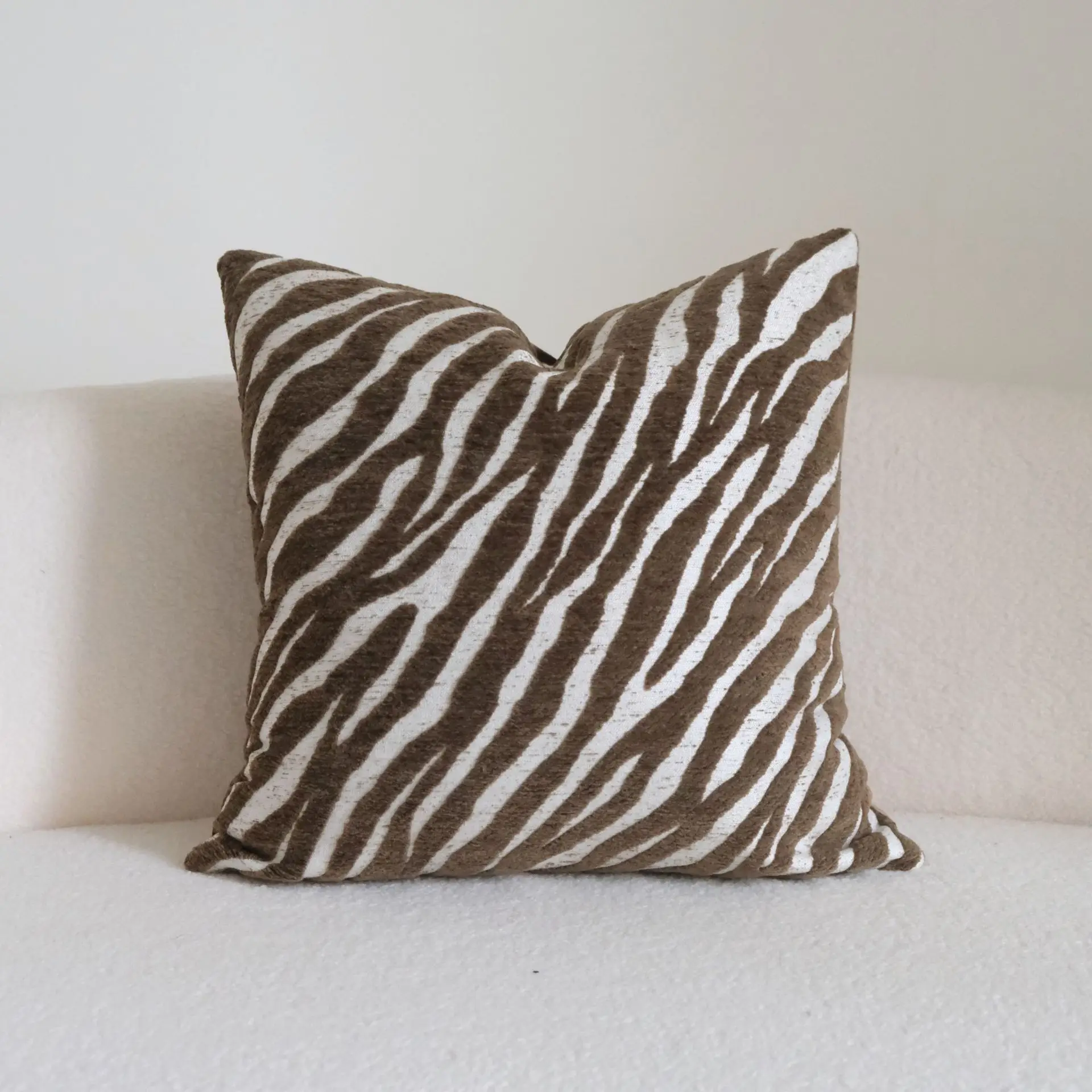 Zebra Patterned Throw Pillow Luxury Brown Sofa Living Room Hotel Sample Room Vintage Style Square Cushion Backrest Pad