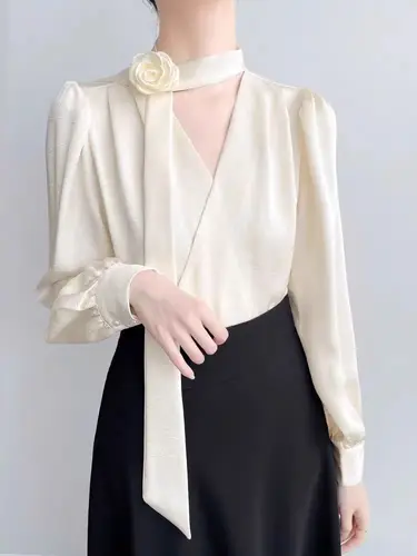 Imagen 2 del producto 2025 nueva ropa de mujer elegancia francesa blusa de manga larga con lazo rosa Top elegante de primavera/otoño ropa de satén de alta calidad