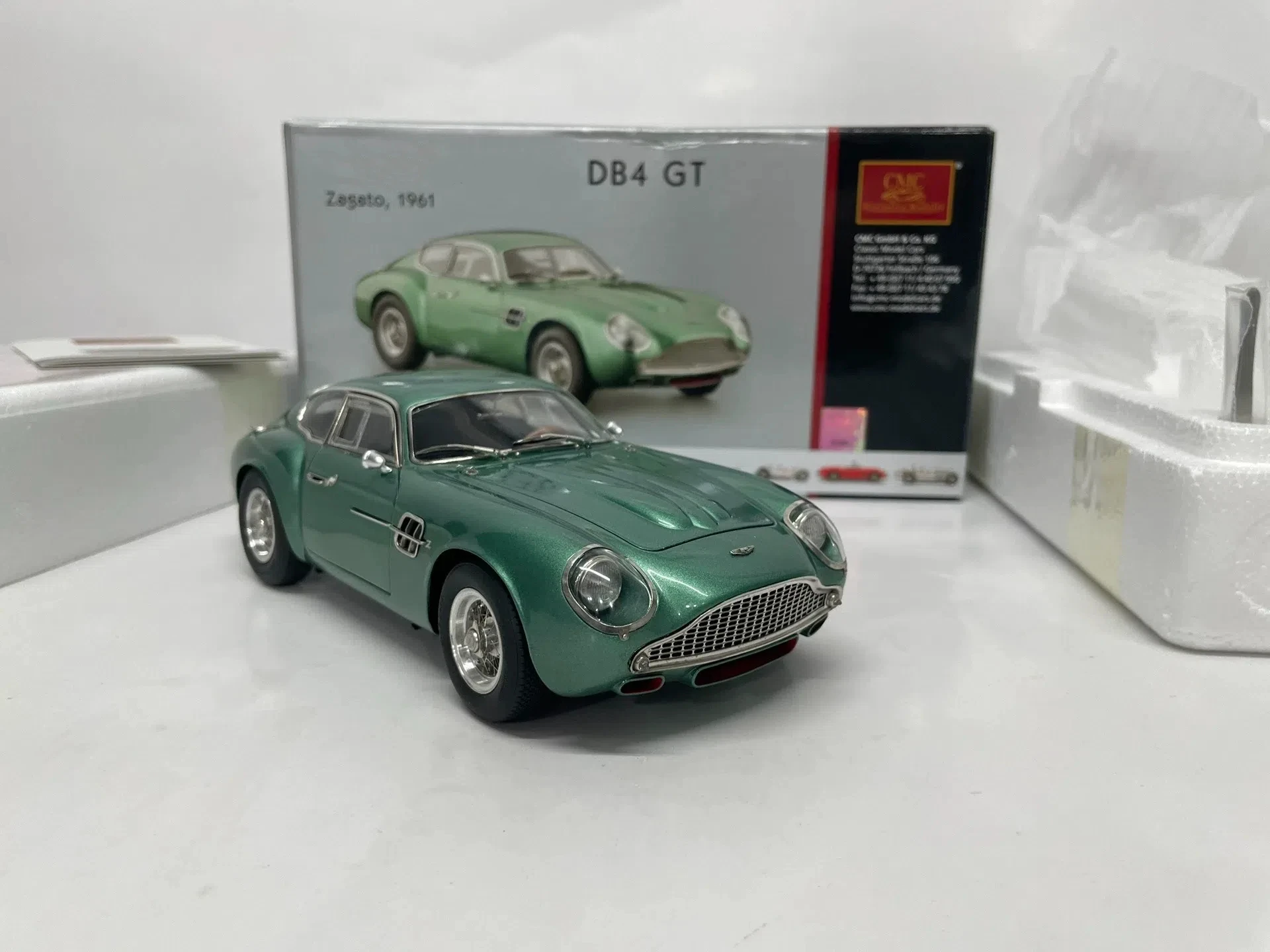 CMC 1:18 أستون DB4 GT Zagato 1961 محاكاة طبعة محدودة جميع المفتوحة سبيكة معدنية ثابتة سيارة لعبة مجسمة هدية