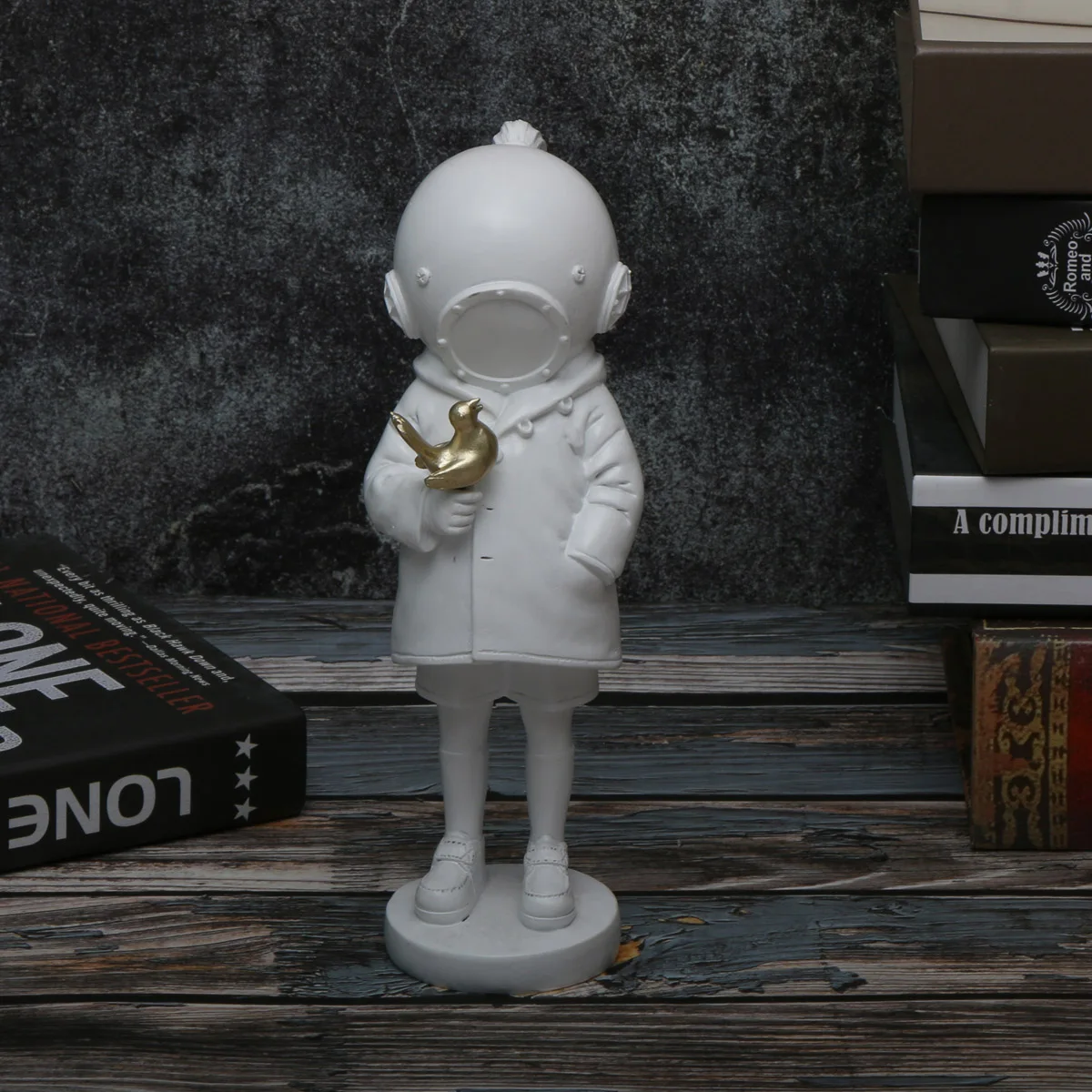 1 Stück Grenzübergreifend Bestseller Banksy Deepsea Girl Kunstharz-Handwerksdekoration für Wohnzimmer, Eingangsbereich und TV-Schrank – Detail 2
