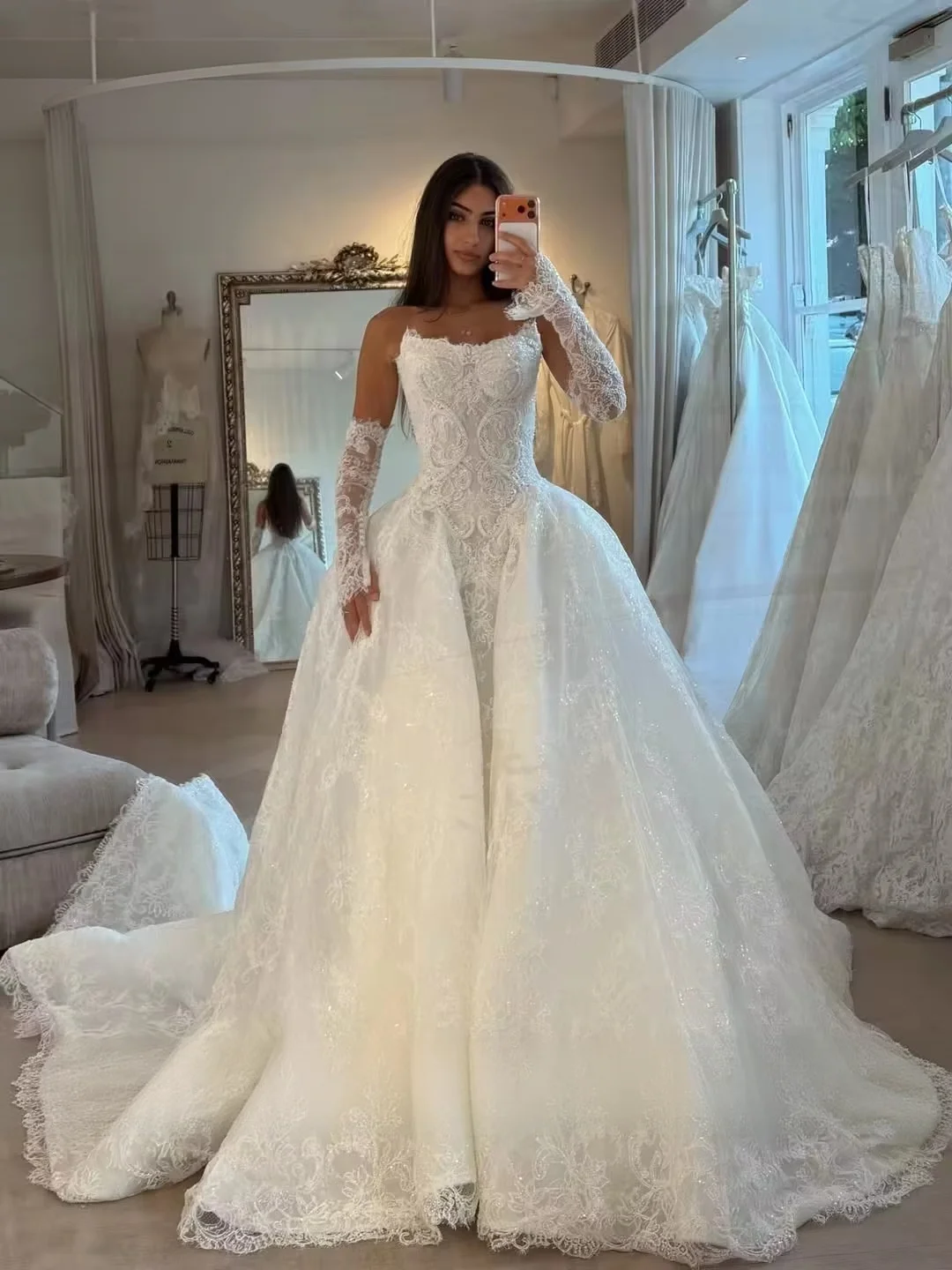 Customzied Lace Ball Gown Wedding Dress Detachable Lace Sleeves Sweetheart Neck Bridal Gown Cathedral Train Vestido De Novia