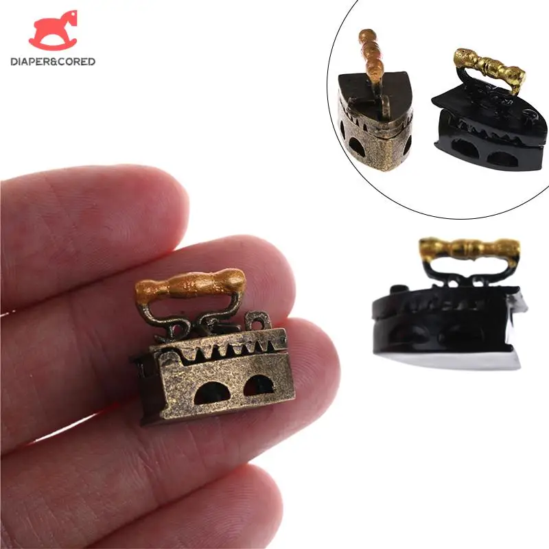 1:12 Scale Dollhouse Vintage Miniature Old Sewing Iron Clothes Model Tool Room Furniture Toys Doll House Accessories