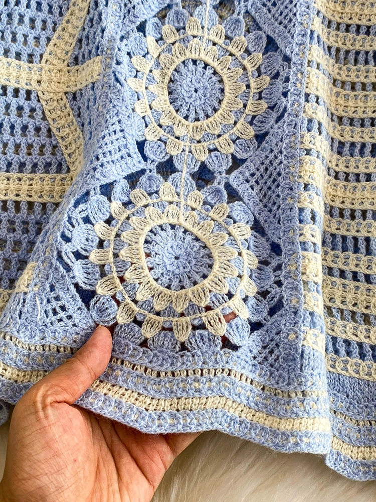 เสื้อถักไหมพรมผู้หญิง สไตล์โบฮีเมียน สำหรับฤดูใบไม้ผลิและฤดูใบไม้ร่วง ลายปักฉลุ คอทรงโอ เสื้อยืด บลูซา เสื้อคลุมผู้หญิง รุ่น BL231