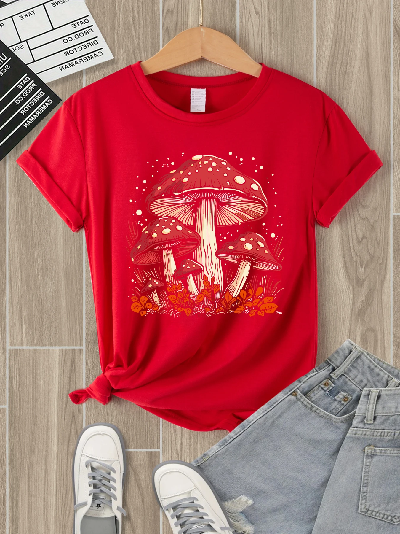 레드 버섯 개성 그래픽 프린트 티셔츠 여성 크루넥 캐주얼 티셔츠 편안한 여름 반팔 힙합 소프트 탑