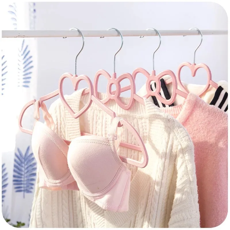 10PCS/Lot baby hangers Hooks Durable Hanger ABS Heart Pattern Coat Hanger for Adult Children Clothing Hanging Supplies (Pink)