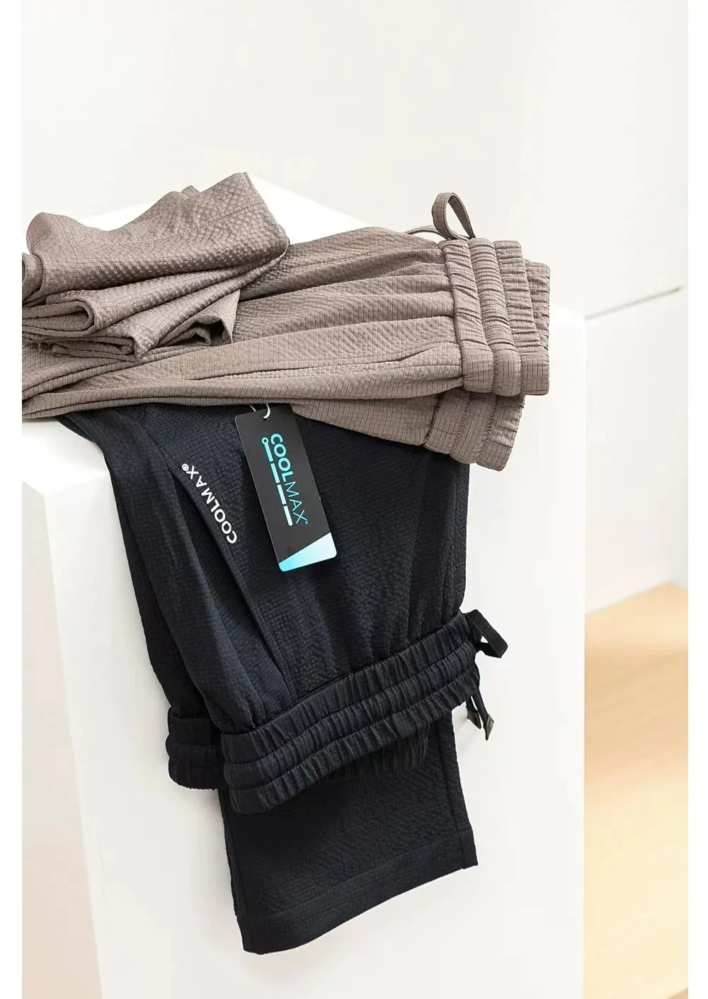 

Мужские повседневные брюки для прохладного лета: дышащие, легкие, эластичные, удобные, в городском стиле, прямого кроя, для поездок на работу и повседневной носки.