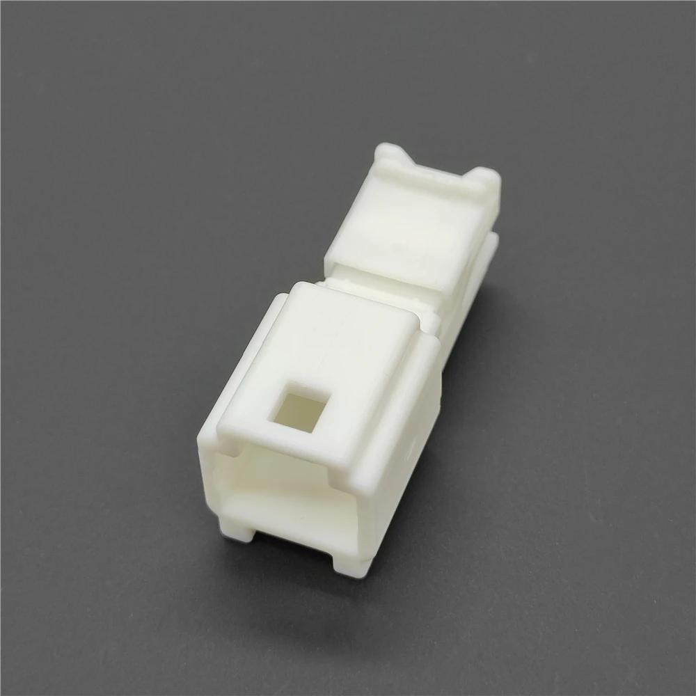 High quality automotive connector 6098-5271 8PIN plug sheath shell for automotive maintenance or modification of original parts