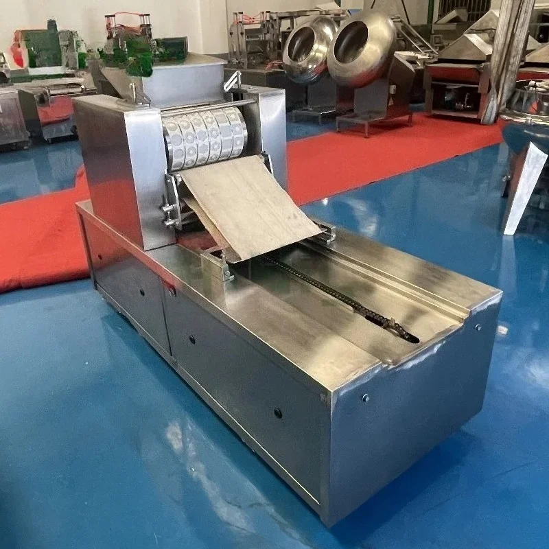 Customized Automatic Multifunctional Dual Color Cookie Forming Machine Commercial Bakery Biscuit Mousse Processing Equipment