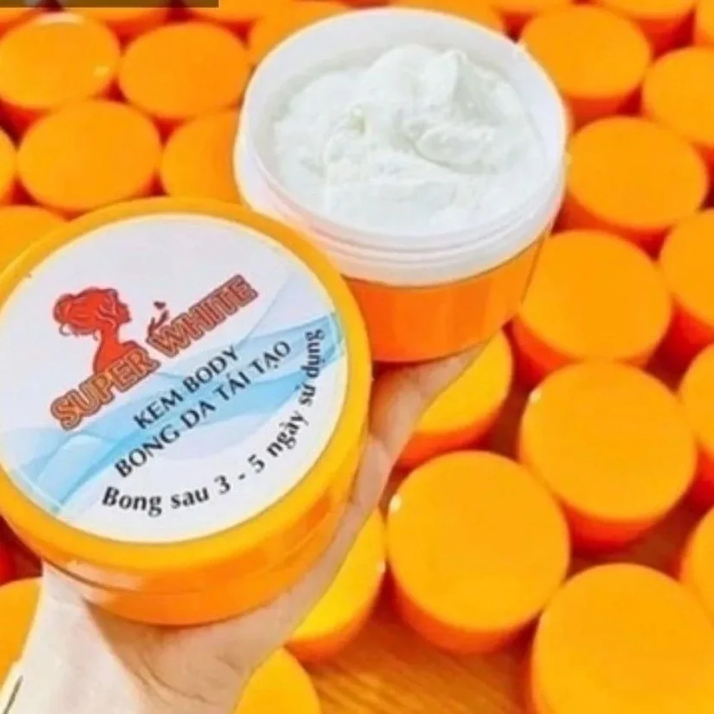

150g Bottle Vietnam Kem Body Bong Da Tai Tao SUPER WHITE Body Lotion Intense Lightening, Brightening and Cleansing for Dark Skin