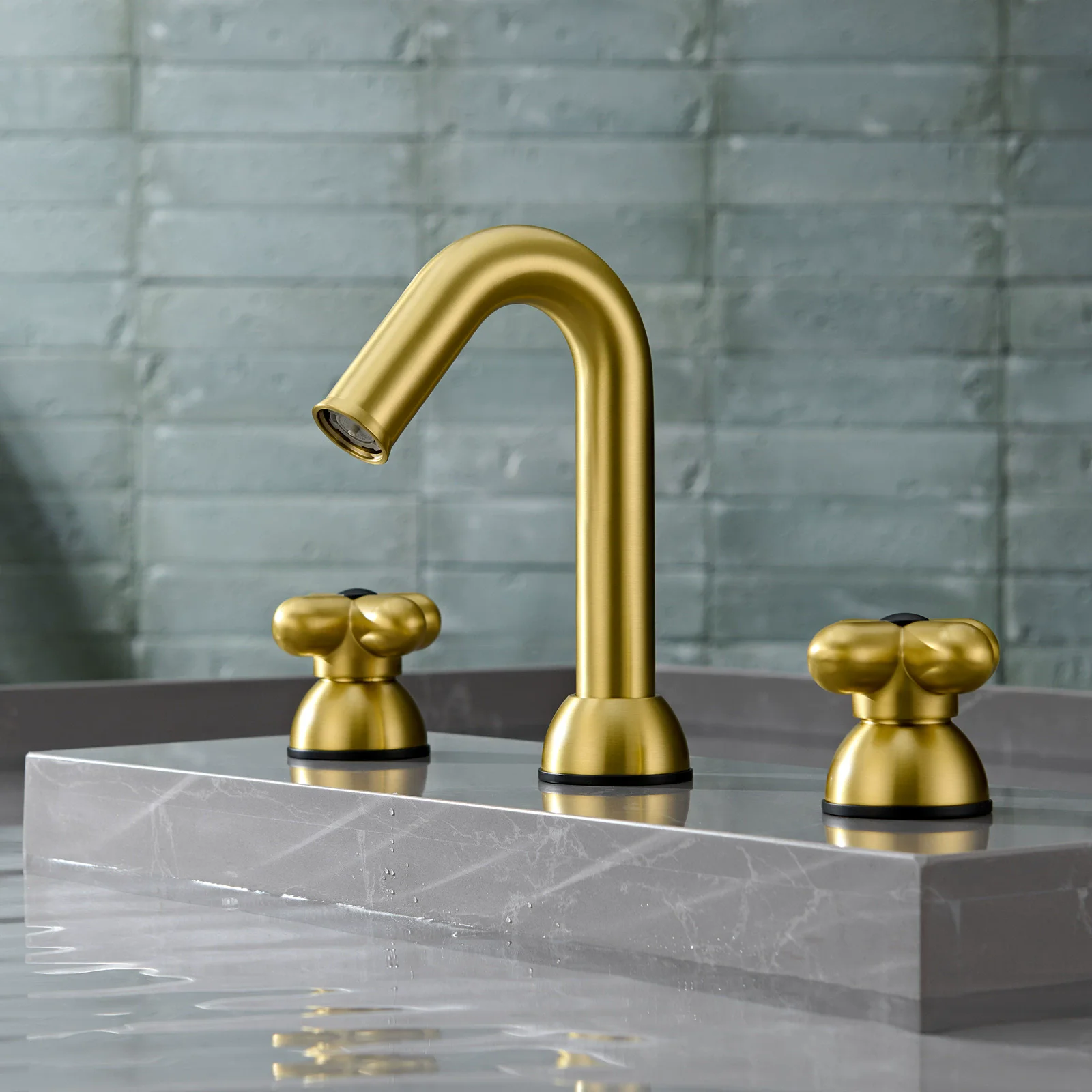 

Basin Faucets Brush Gold Widespread Deck Mounted Bathroom Sink Faucets 3 Hole Double Handle Hot And Cold Water Tap