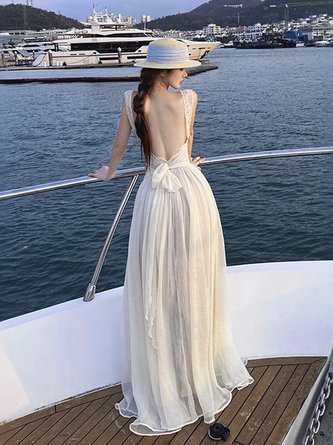 

Beach Vacation Style Backless Strap Long Dress Waist Cinched Summer 2026 French Style Hollow out Shoulder Bridesmaid Dress