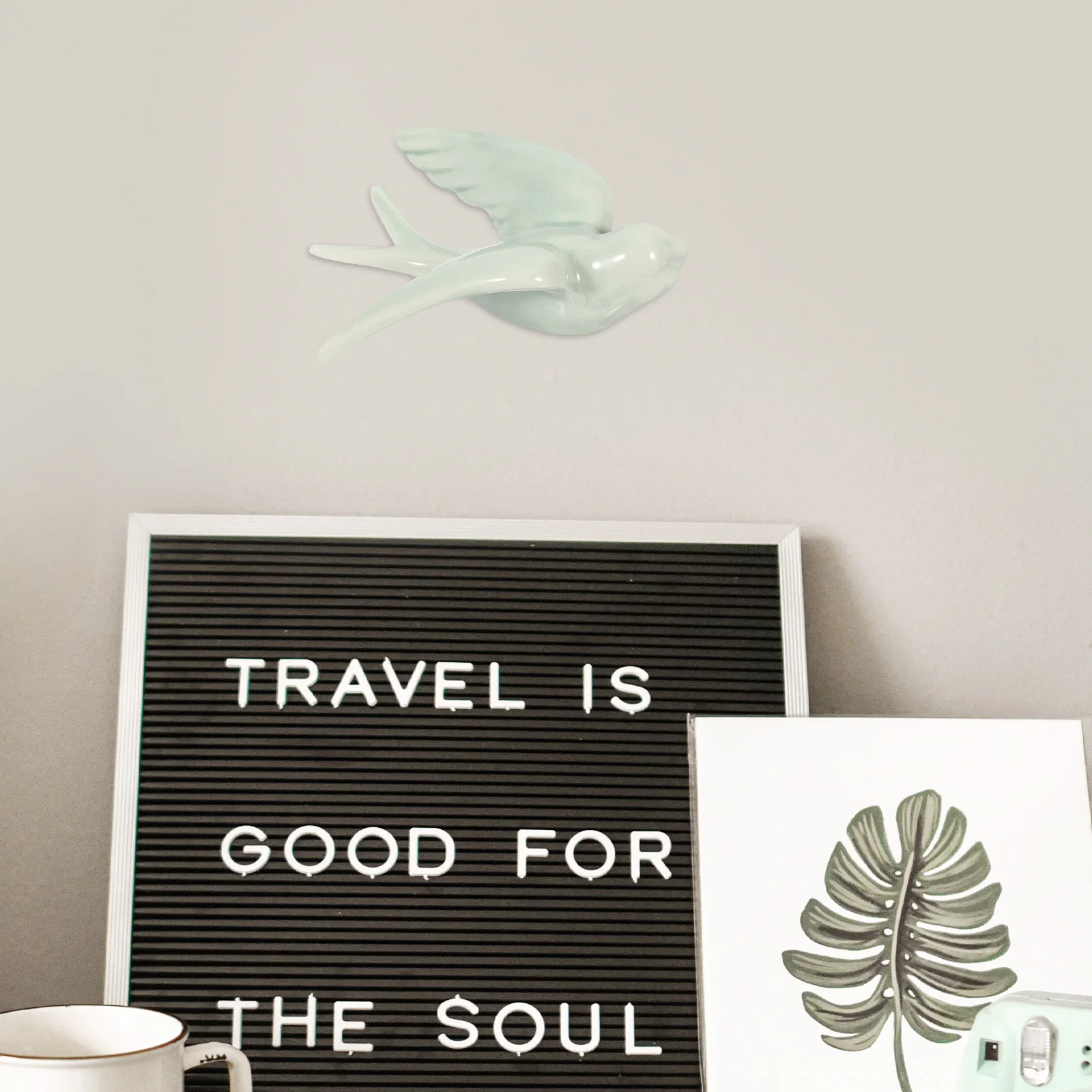 

Bird Shape Wall Decor Ceramic Hanging Ornament for Garden Yard Backdrop Wall Art Statement Piece Modern Design