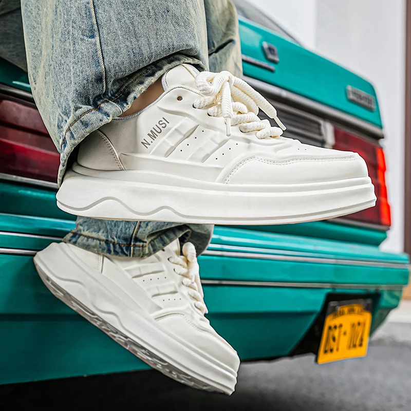 Men's summer sports casual shoes with soft sole, high heel, fashionable and casual style, white color, suitable for students