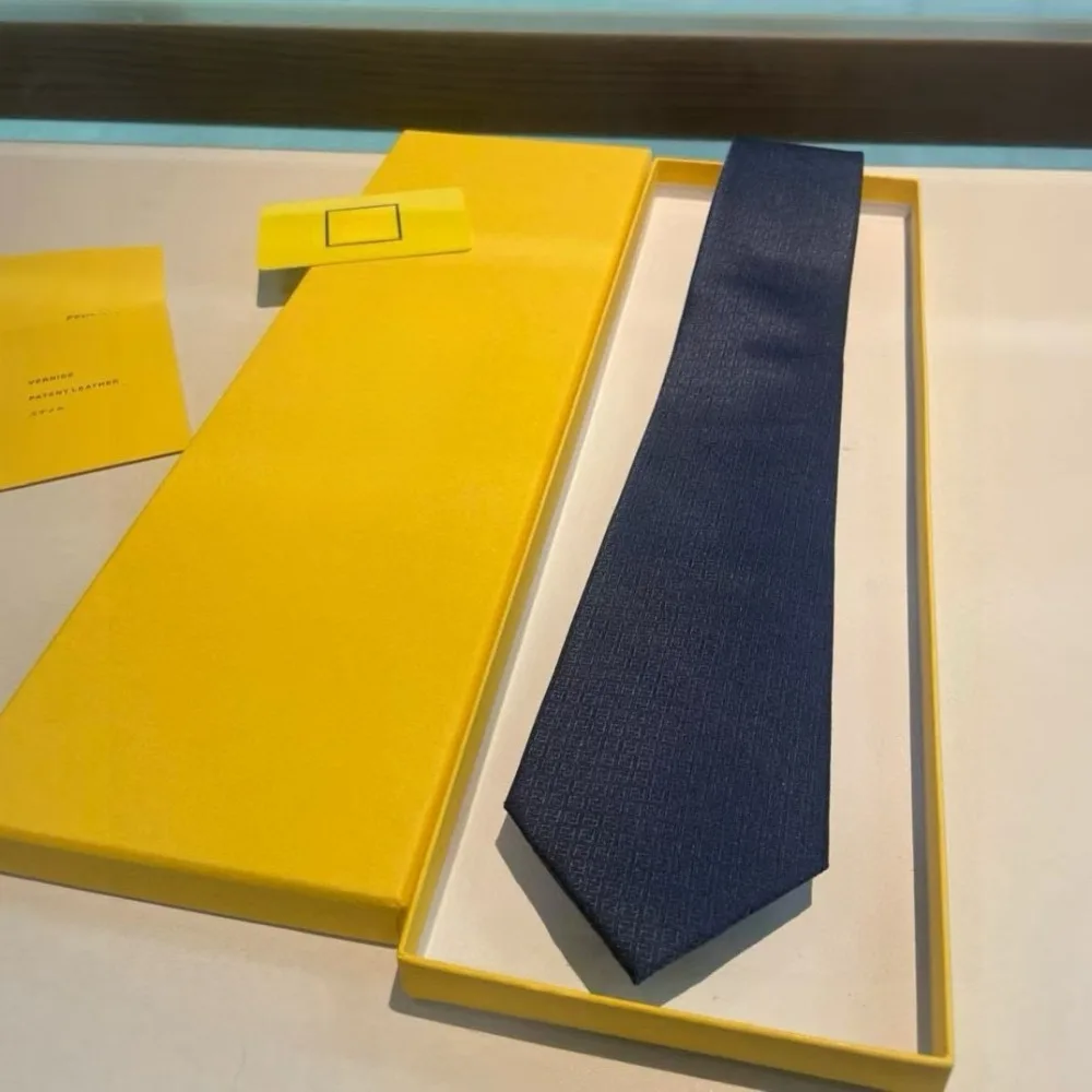 ハイエンドメンズシルクネクタイビジネスメンズプロフェッショナルフォーマルシャツネクタイ桑シルクエレガントなネクタイ高品質高級ギフト