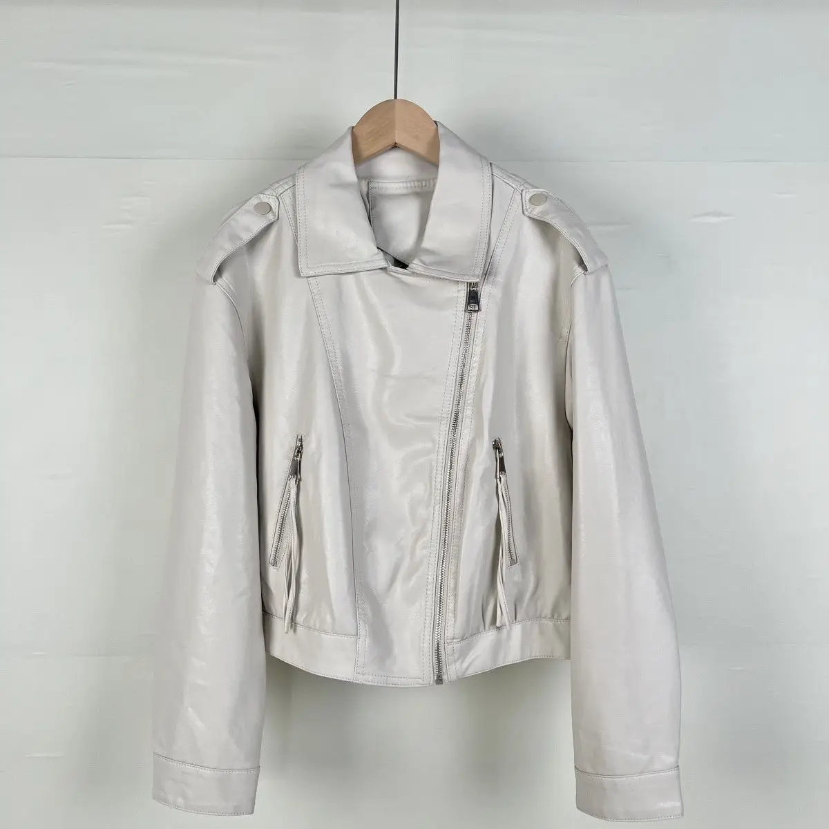 2025 primavera y otoño nueva chaqueta de cuero para mujer chaqueta corta adelgazante de piel sintética para ir al trabajo