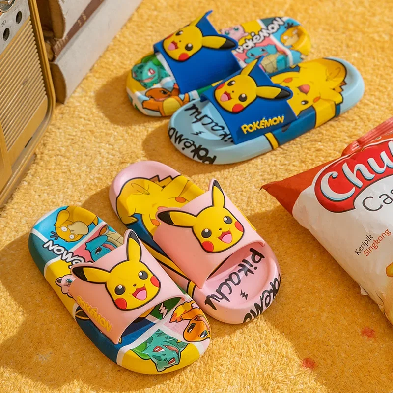 Pokemon Pikachu zapatillas para niños nuevas sandalias de verano con estampado de dibujos animados para bebés zapatos suaves de PVC para el hogar baño interior antideslizante Kawaii