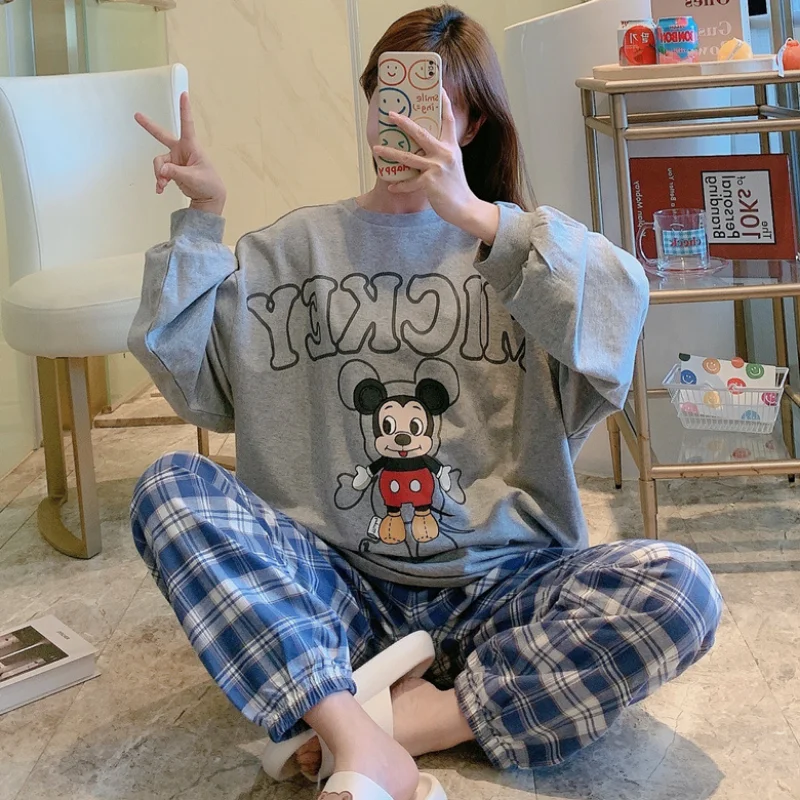 Disney Mickey spring and autumn milk silk long round neck pullover pajamas women\'s casual breathable outside loungewear set