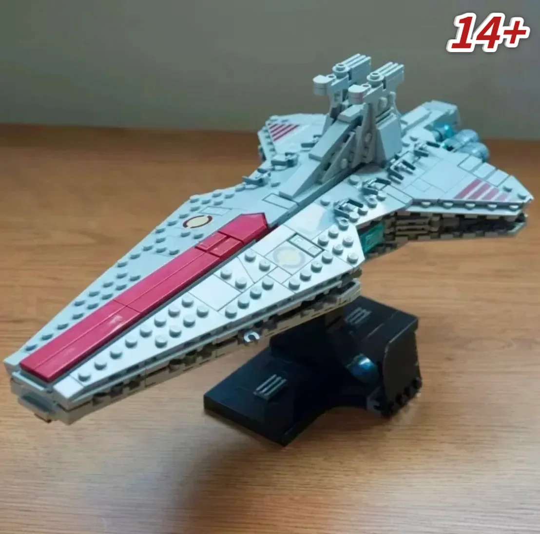 

Новая сборная модель атакующего крейсера Venator 75441, 643 детали, идеальный рождественский подарок для детей и коллекционеров, стильный декор для дома и рабочего стола.