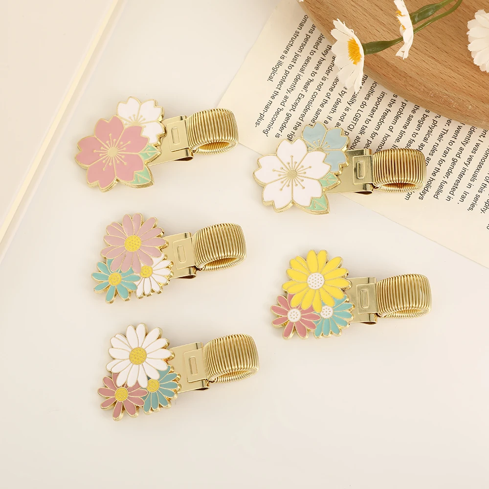 1pc Flower themed metal pen holder with spring metal clip, used for handwriting, notebooks, and student office stationery