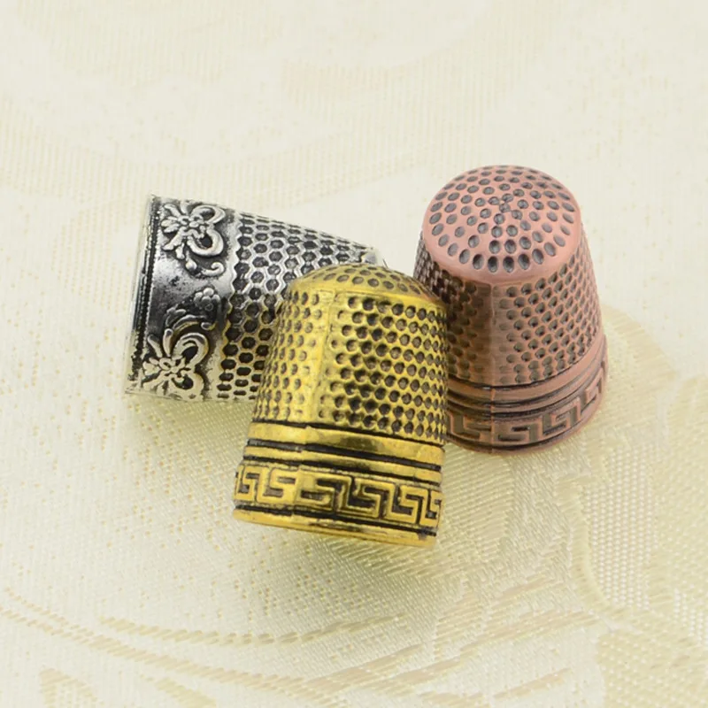 

3 Pieces/Lot Metal Sewing Thimble Hand Sewing Ring Finger Tips Guard for DIY Knitting Quilting Clothes Making Penetrating Work