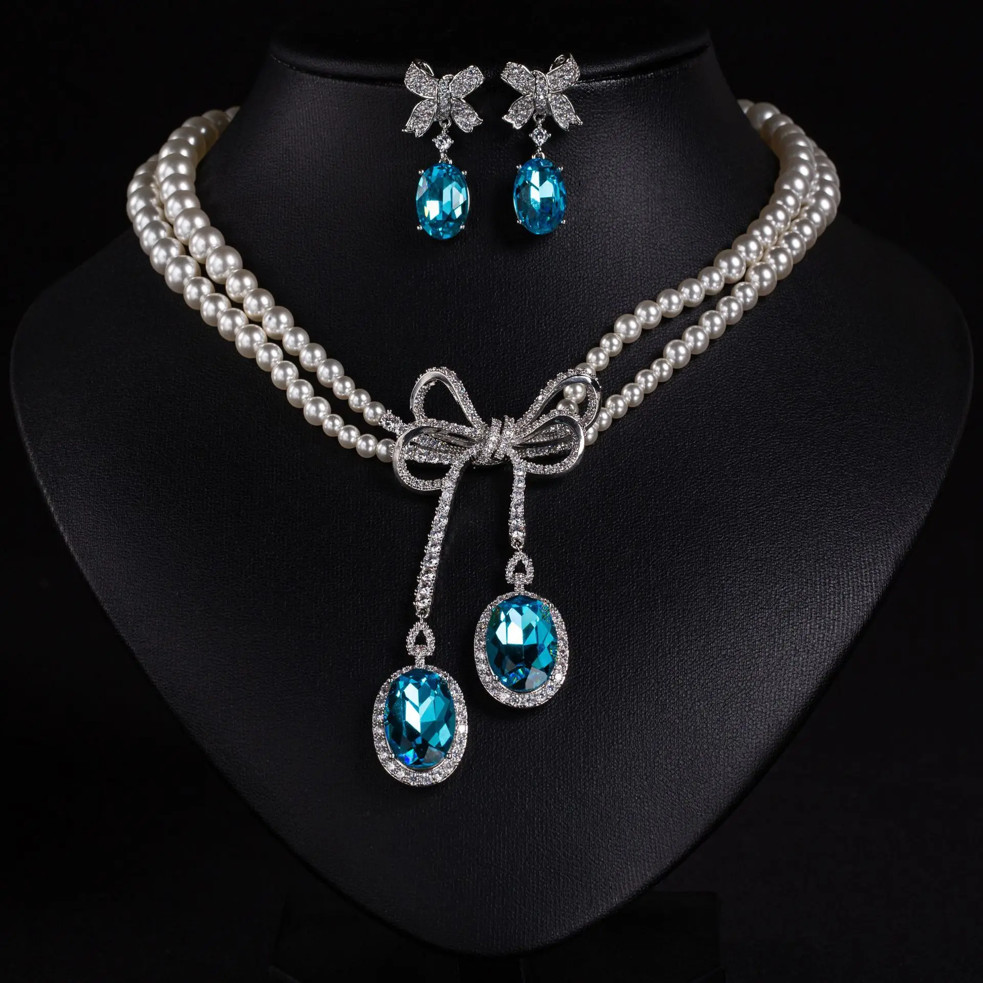 parure-de-bijoux-de-luxe-avec-collier-et-boucles-d'oreilles-nœud-incrustes-de-perles-et-de-diamants-chaine-de-clavicule-ideale-pour-les-soirees