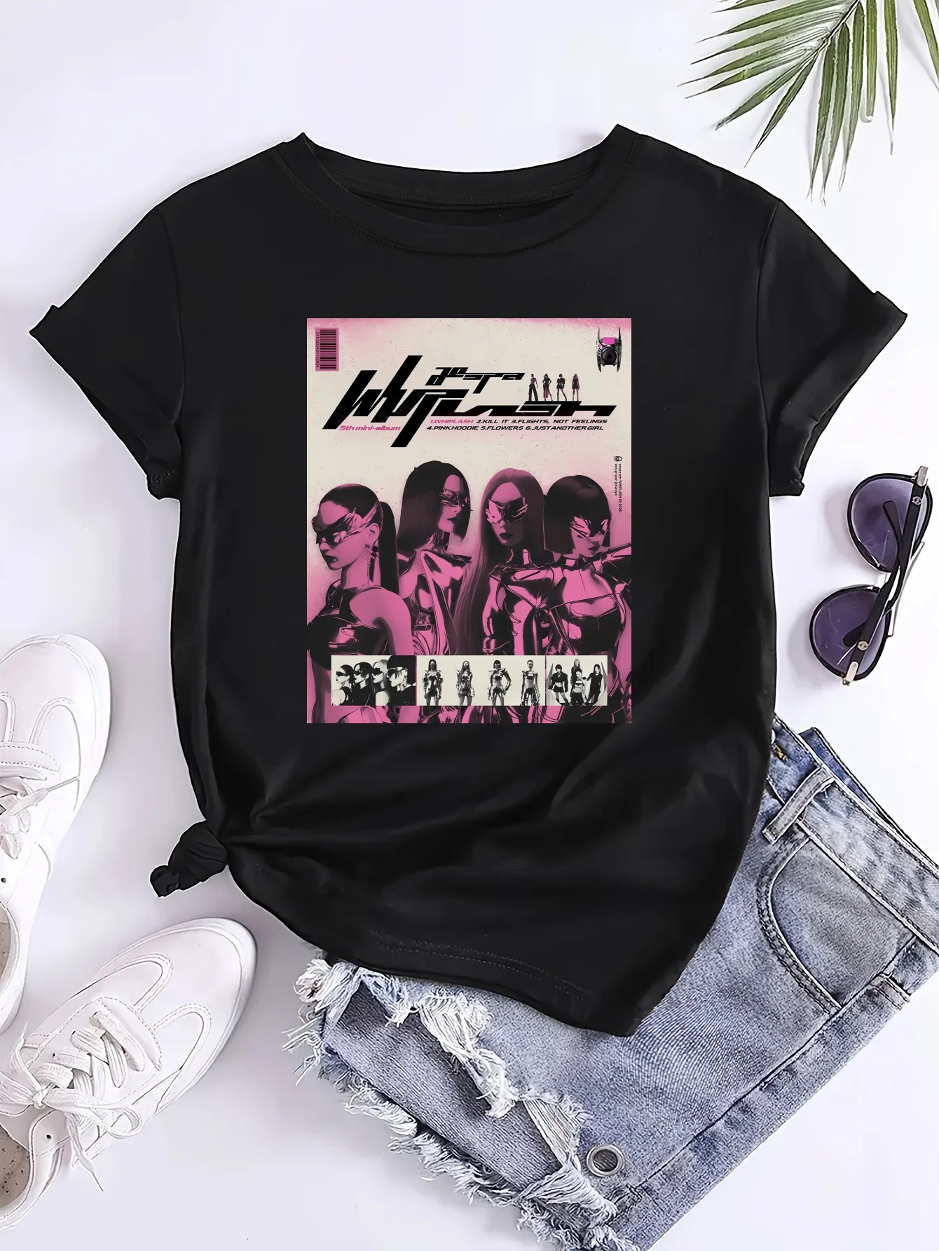 T-shirt nera casual da donna con stampa grafica K-Pop - Manica corta, girocollo, poliestere, Top per tutte le stagioni,