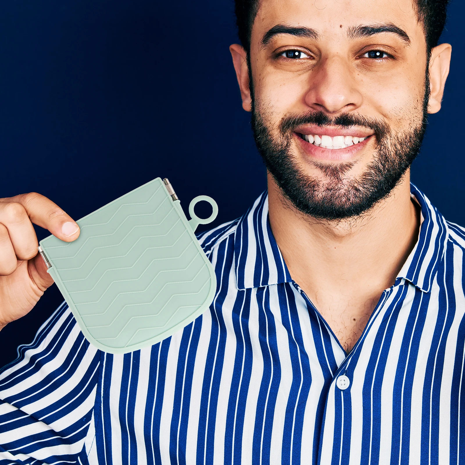 

Boxing Case Retainer Storage Container Portable Denture Holder Mouthguard Travel Box Style