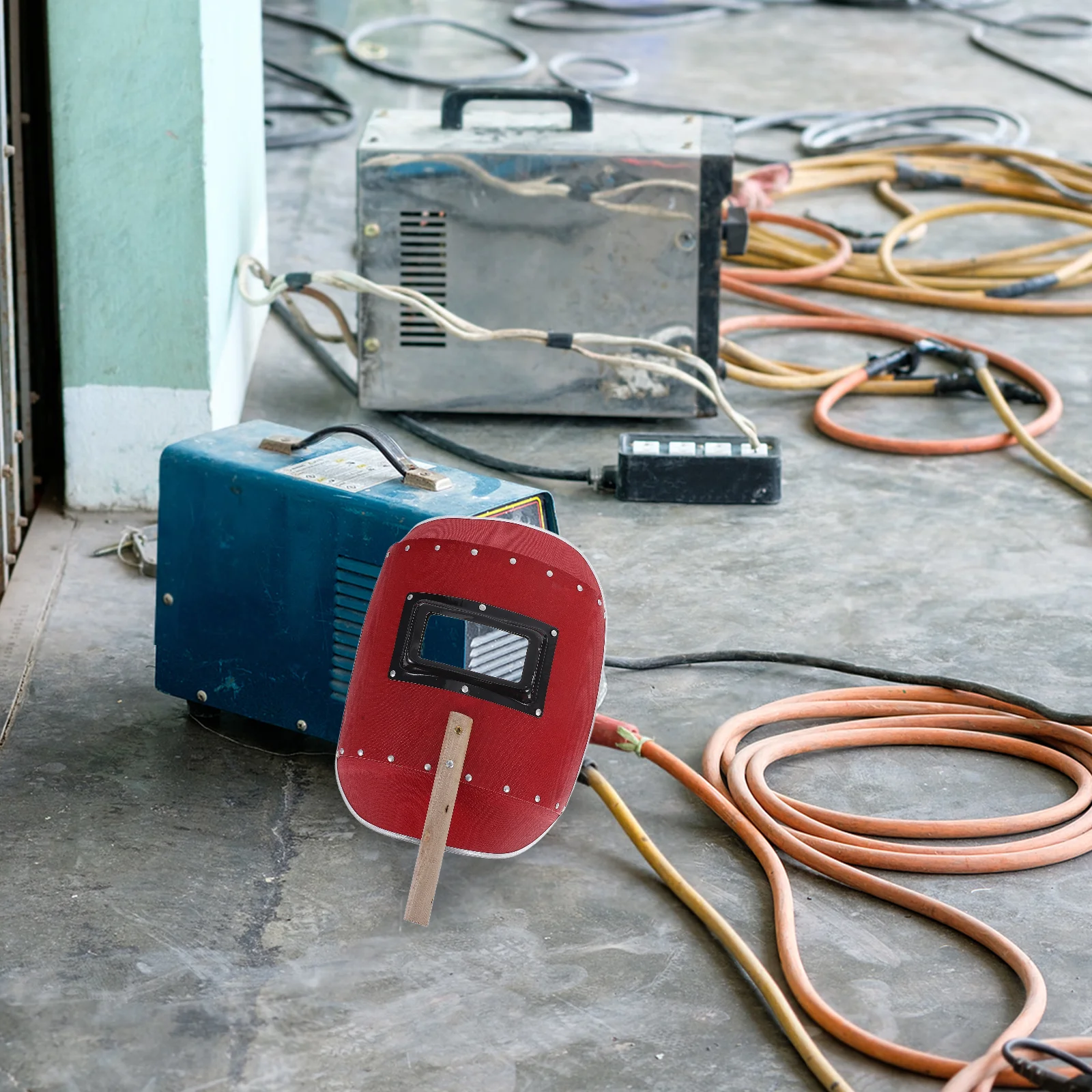 

Handheld Welding Face Mask Aluminum Wood Construction High Transparency Lens For Sparks Protection Welding Protective