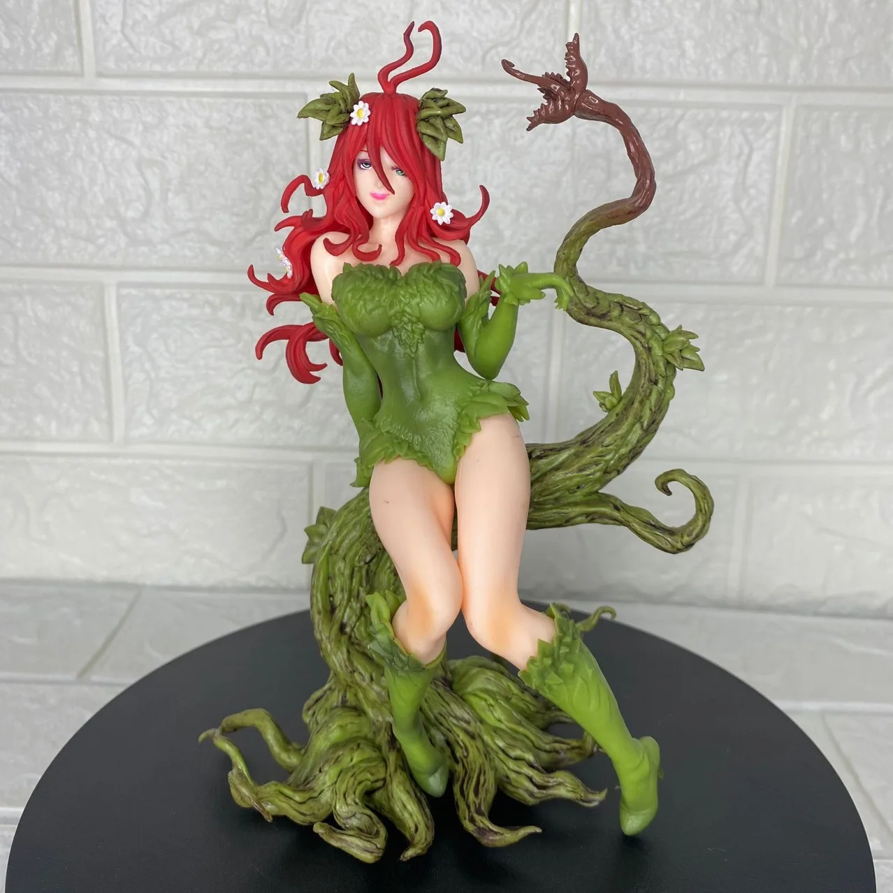 19 cm DC PoisonIvy Pamela Isley Antiheld Sexy Yet Dangerous Anime Handgemachte Actionfiguren Desktop-Hülle Dekoration Ornament Geschenk