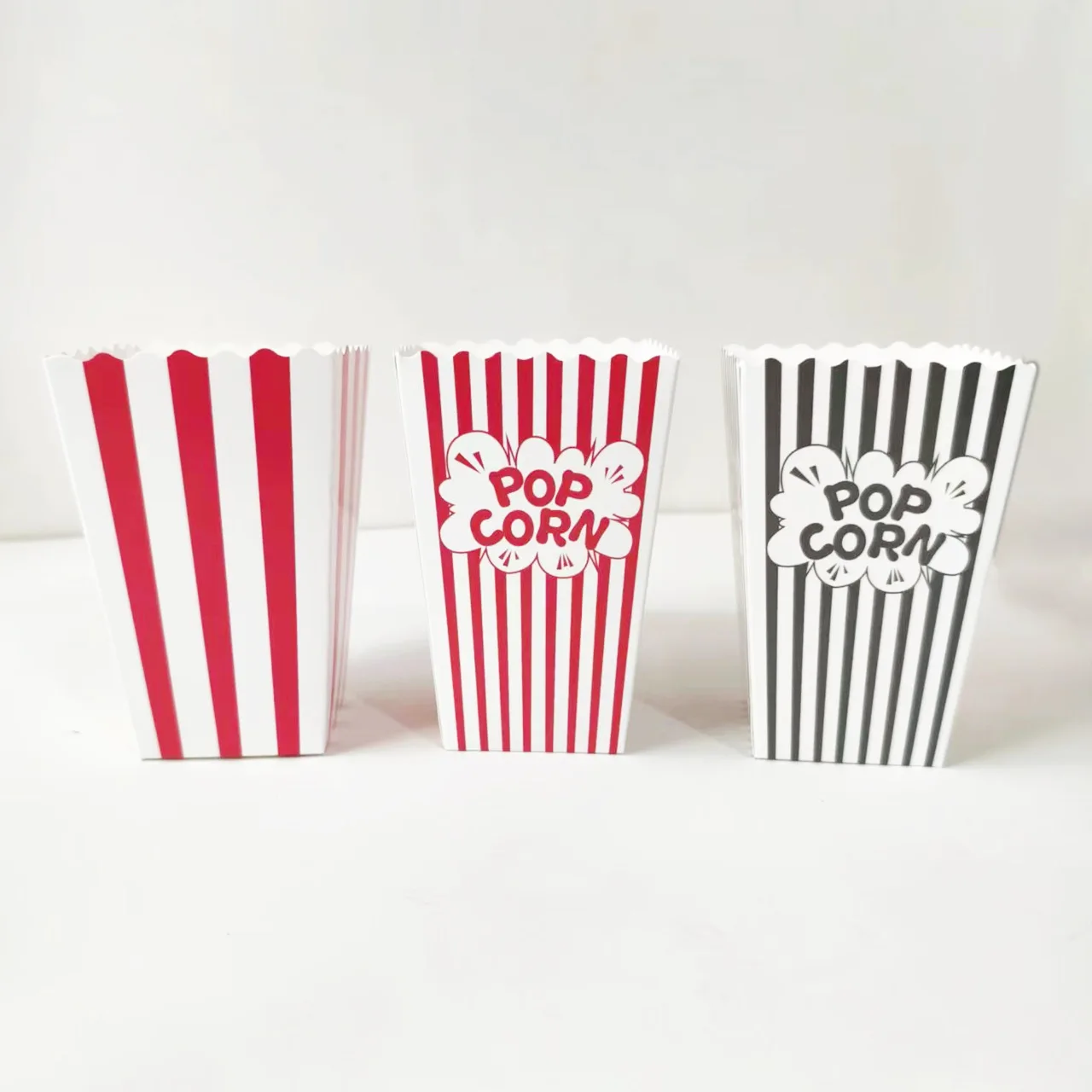 12/36/60 قطعة صغيرة أحمر أبيض وأسود أبيض مخطط أكياس الفشار صناديق الفشار صناديق الفشار لمستلزمات حفلات الكرنفال