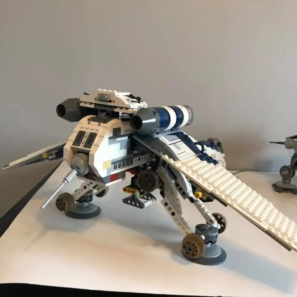 جديد MOC 05041 10195 عرض مجموعة 1808 قطعة اللبنات لعبة الطوب للأطفال هدايا عيد الميلاد عيد الميلاد #2