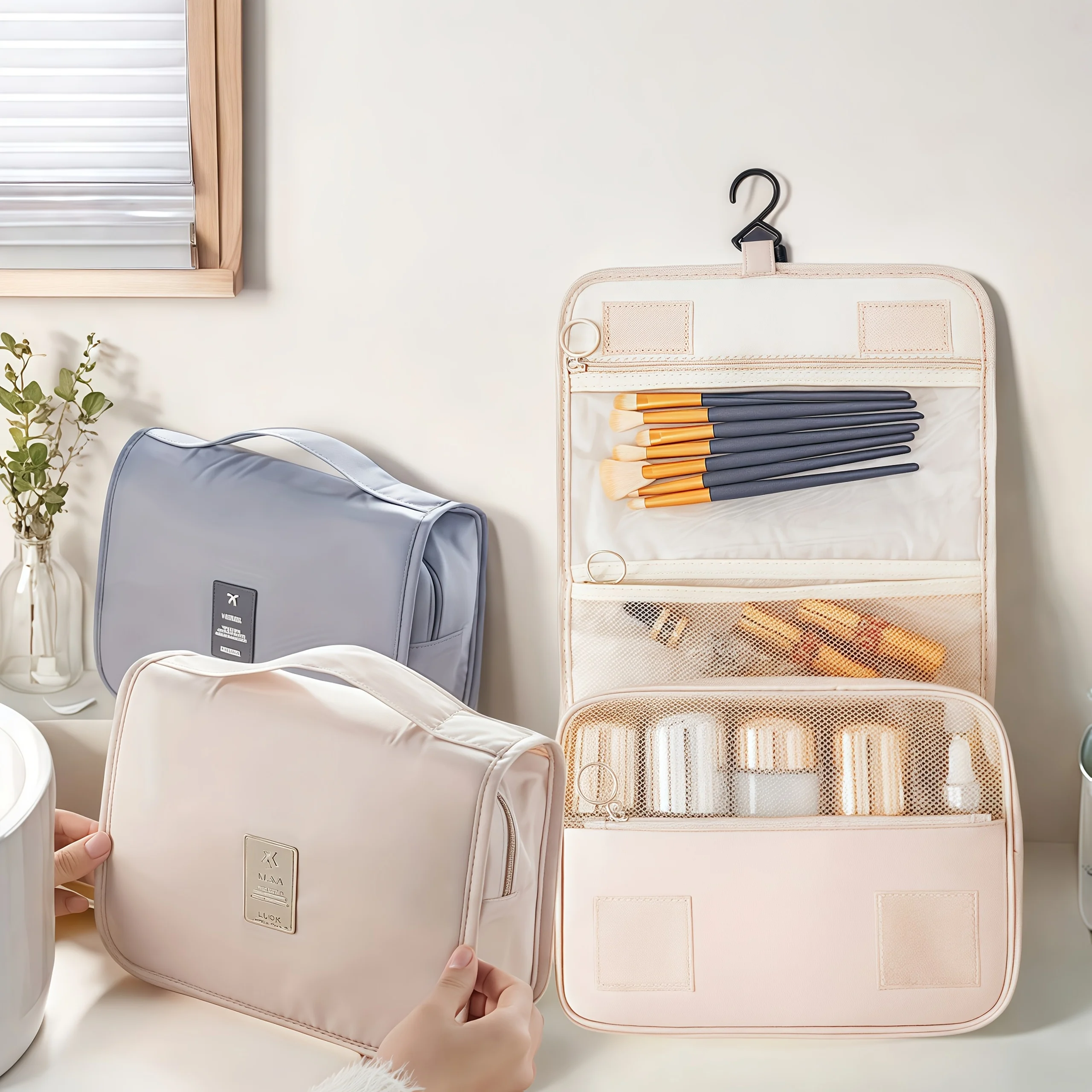 

Портативная сумка для туалетных принадлежностей с подвесным крючком, водонепроницаемая женская косметичка для ванной комнаты, большая вместительная дорожная мужская косметичка