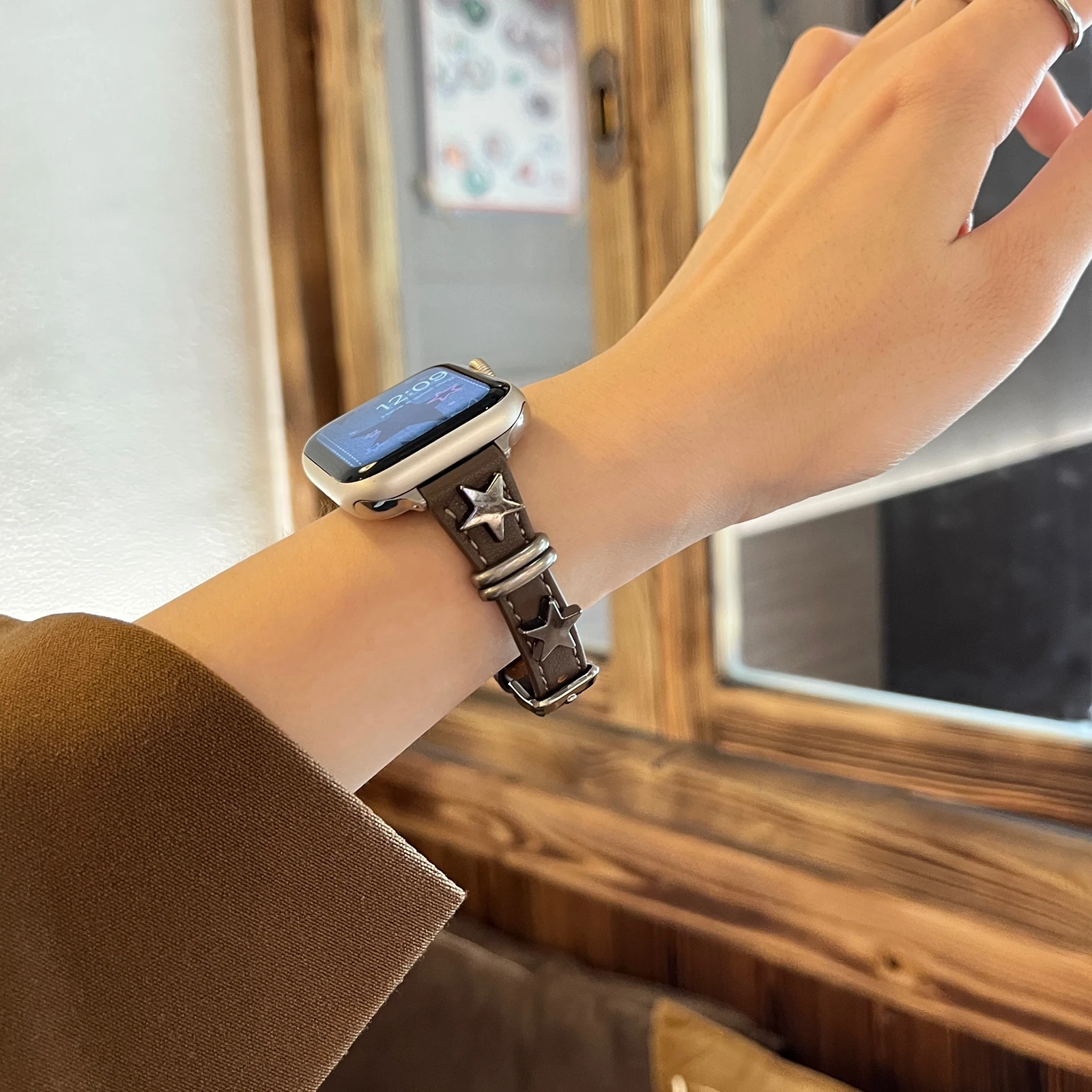 Leather Loop Correa for Apple Watch Band Women Star 11/10/9/8/7/6/5/4/3/2/1 SE 38mm 40mm 41mm 42mm 44mm 45mm 46mm 49mm Strap image 4