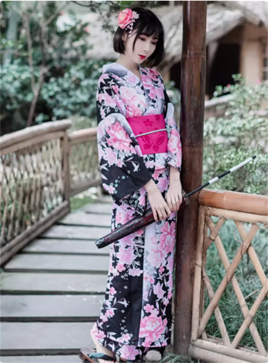 

Polyester pink kimono, yukata, women's cherry blossom kimono, Japanese fireworks event yukata