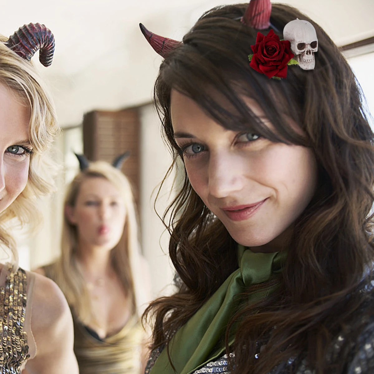 

2 шт., расчески для Хэллоуина, стильные вечерние головные уборы в форме розы для женщин, подходят для всех цветов волос, стили