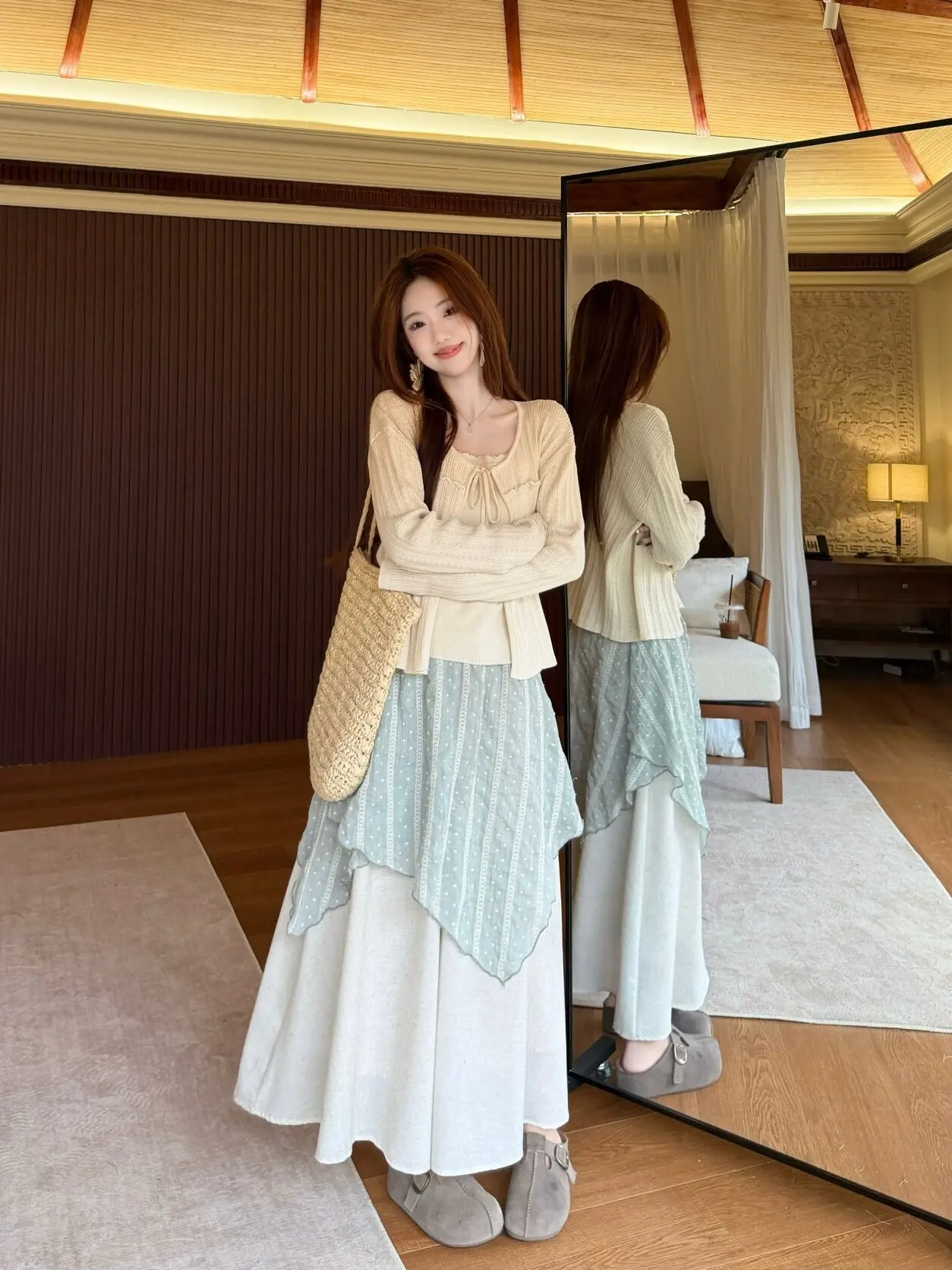 

Early Spring Women's Knitted Cardigan Set Gentle Style Korean System Half Skirt Three-piece Set Breathable Medium Thickness
