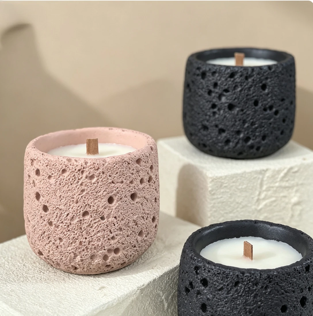 セメント調のテクスチャが施されたアロマキャンドル用カップ。D - Candle Lighter のレビューと価格