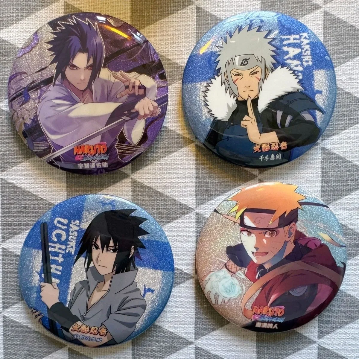 Naruto Flash Badge Brooch Anime Figure Uchiha Sasuke Senju Tobirama Shiny Badge Clothing Backpack Decoration Accessory Gift