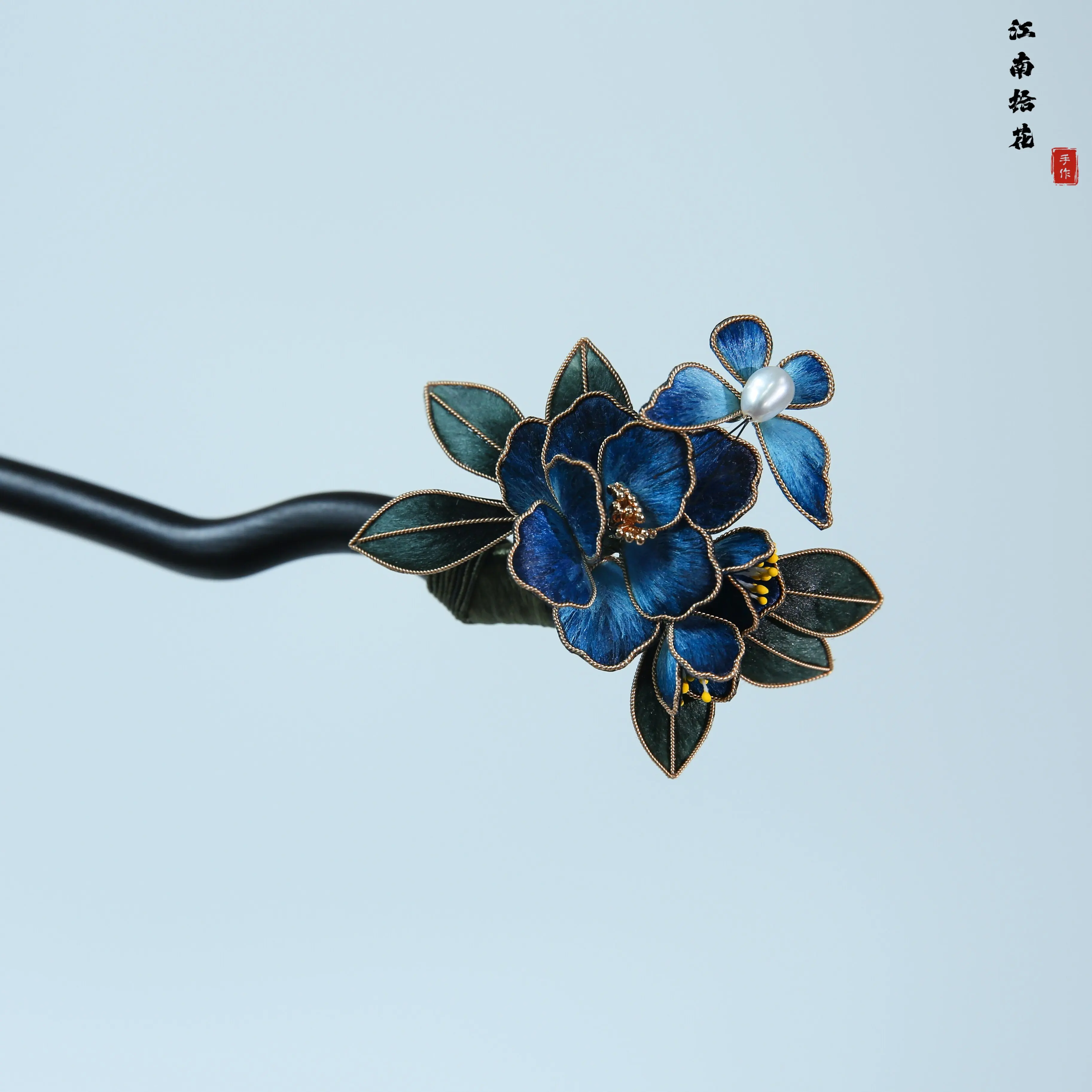 Intangible Heritage Handmade Velvet Flower Hairpin,Filigree Imitation Kingfisher Xiuhe Wedding Headpiece