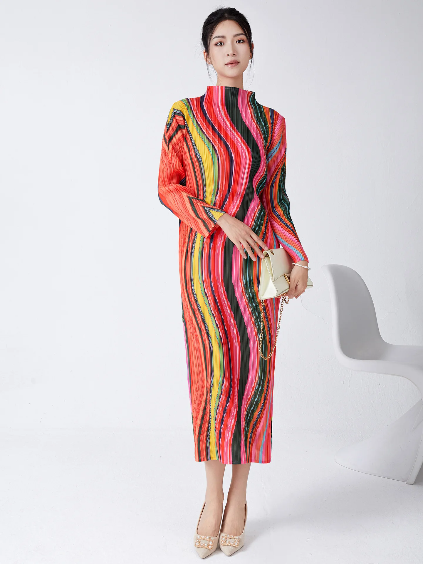 Alta qualidade transporte rápido miyake vestidos plissados impresso vestido casual listrado tecido de poliéster vestidos elegantes femininos