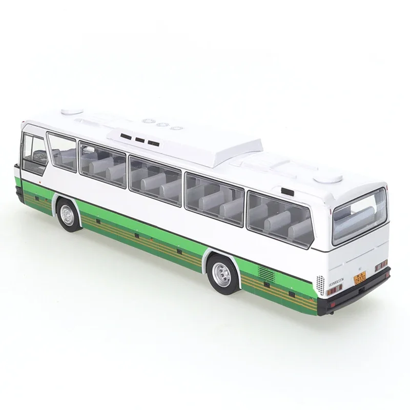 XCARTOYS 1/64 Diecast Alloy Car Model North BFC6120 Luxury Touring Car Green Kids Room Decor Xmas Gift Toys for Baby Boys Girls