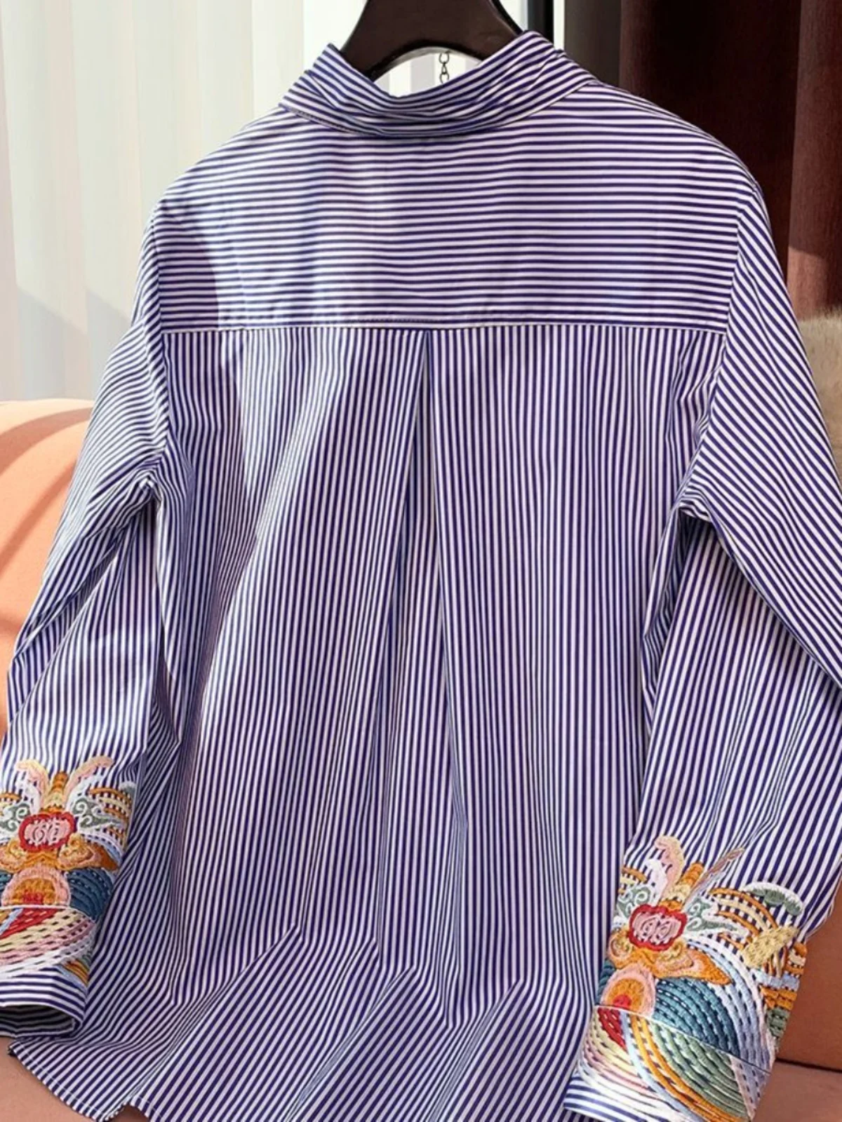 جديد الصينية Sle المطرزة مخطط irt المرأة طويلة Sve Faionable أعلى الطبقات ارتداء ربيع الخريف الراقية يشعر