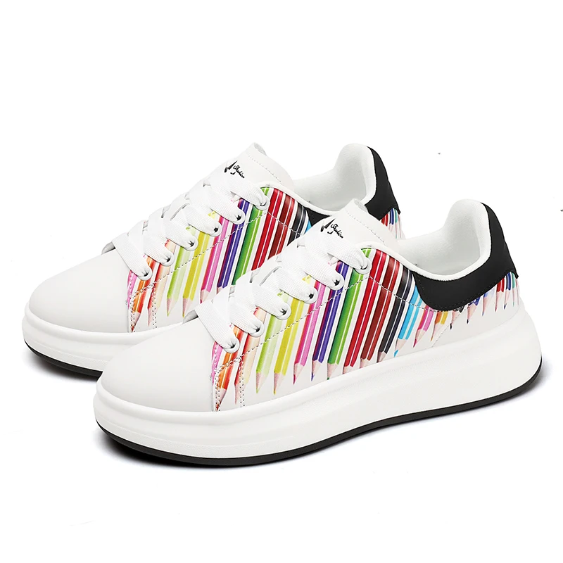 Brightly colored and comfortable sports shoes, with a fashionable design, suitable for daily wear.