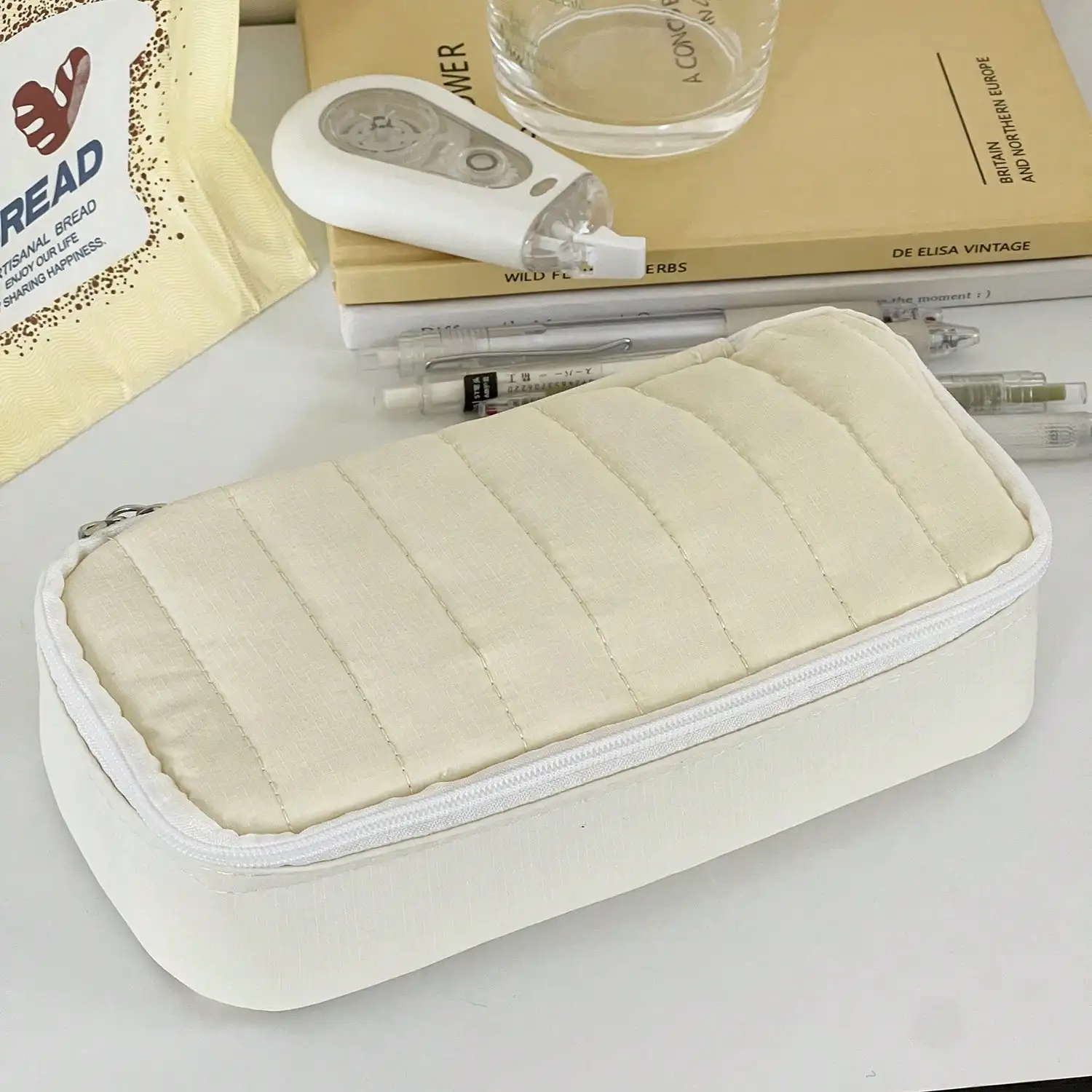 Fluffy Cake Pencil Case, Soft Fabric Simple Solid Color Quilted Zipper Pouch, Student Stationery Bag, Portable Multi-Purpose Storage Pouch, Back To School, School Supplies, Pencil Pouch, School Bag SS25050892663943317