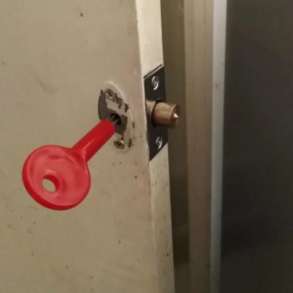 Pipe Lock Featuring Copper Channel and Metal Components Suitable for Fire Doors and Passage Security Applications